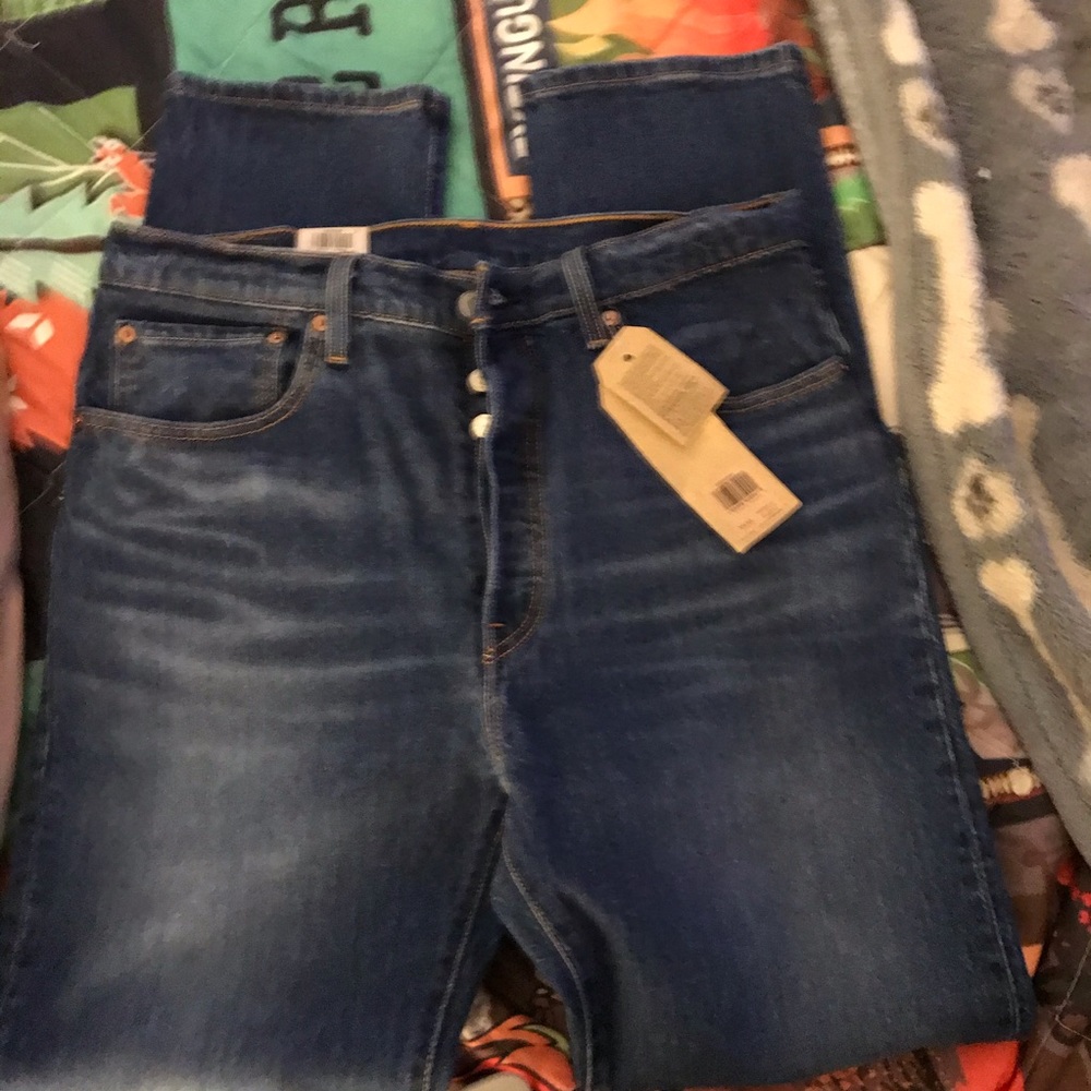 NWT levi 501 Button fly 31 x 32 jeans original fit